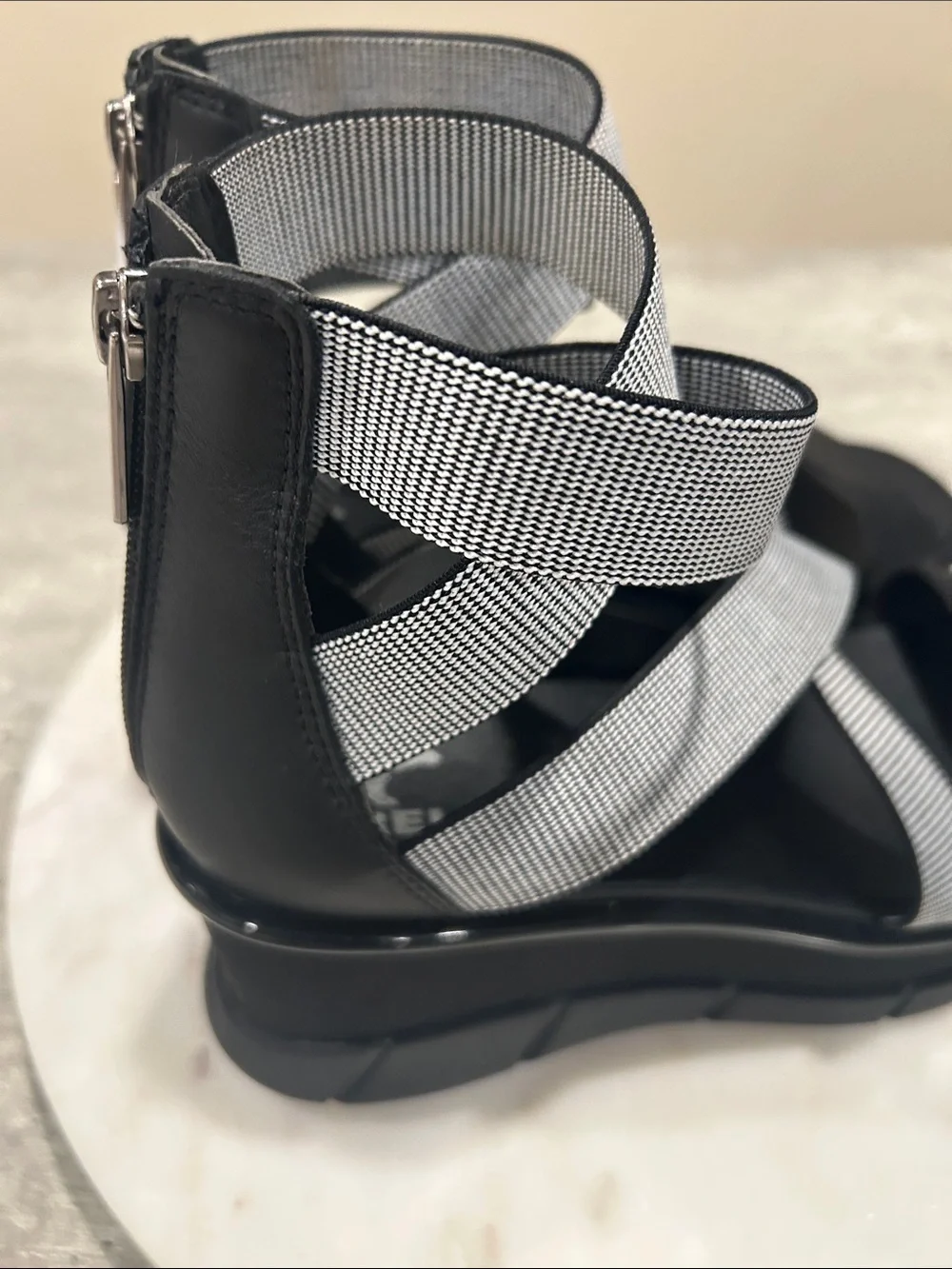 Sorel women’s Joanie lll sport Strap wedge sandal size 9.5 (40.5)